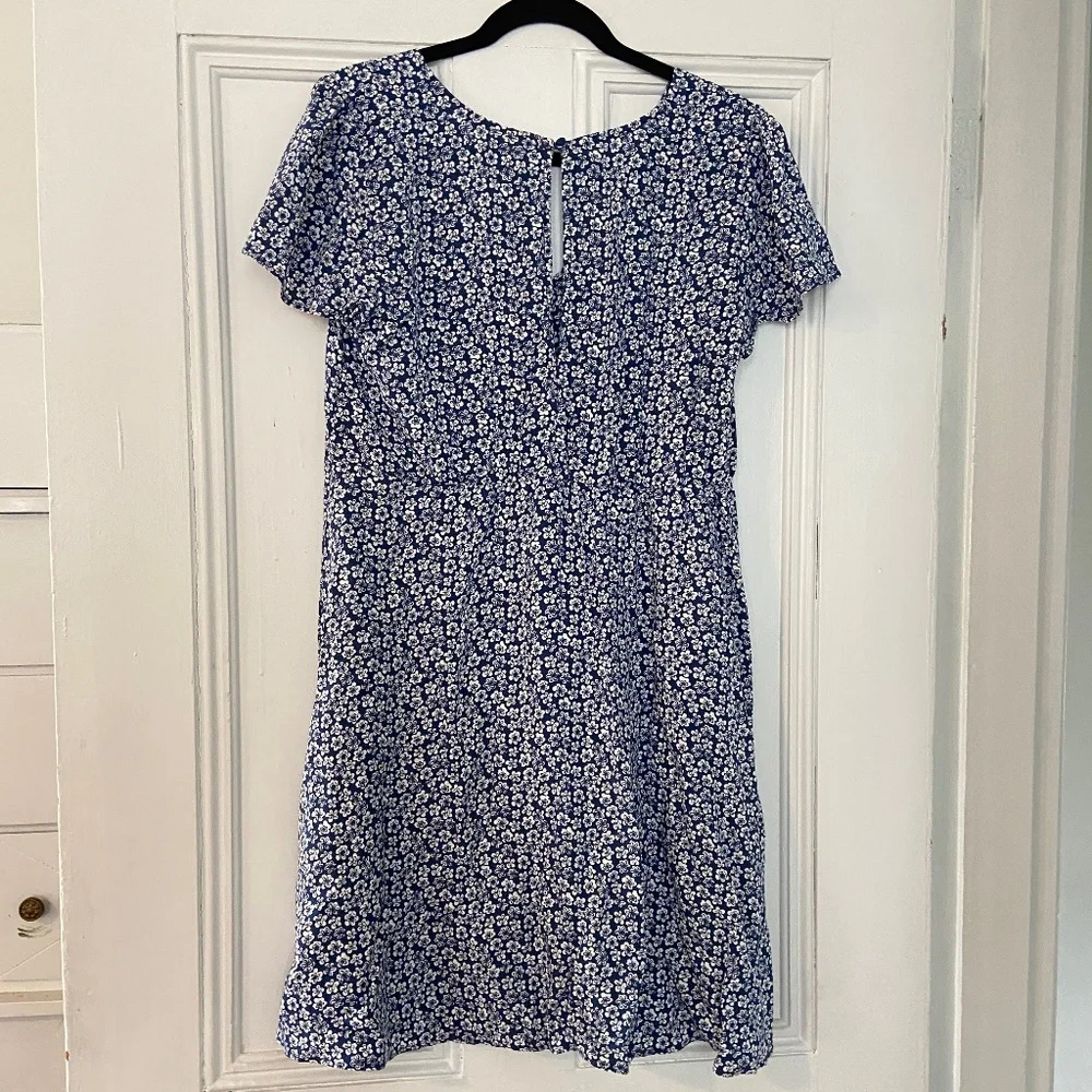 Sundress - Picture 2 of 5